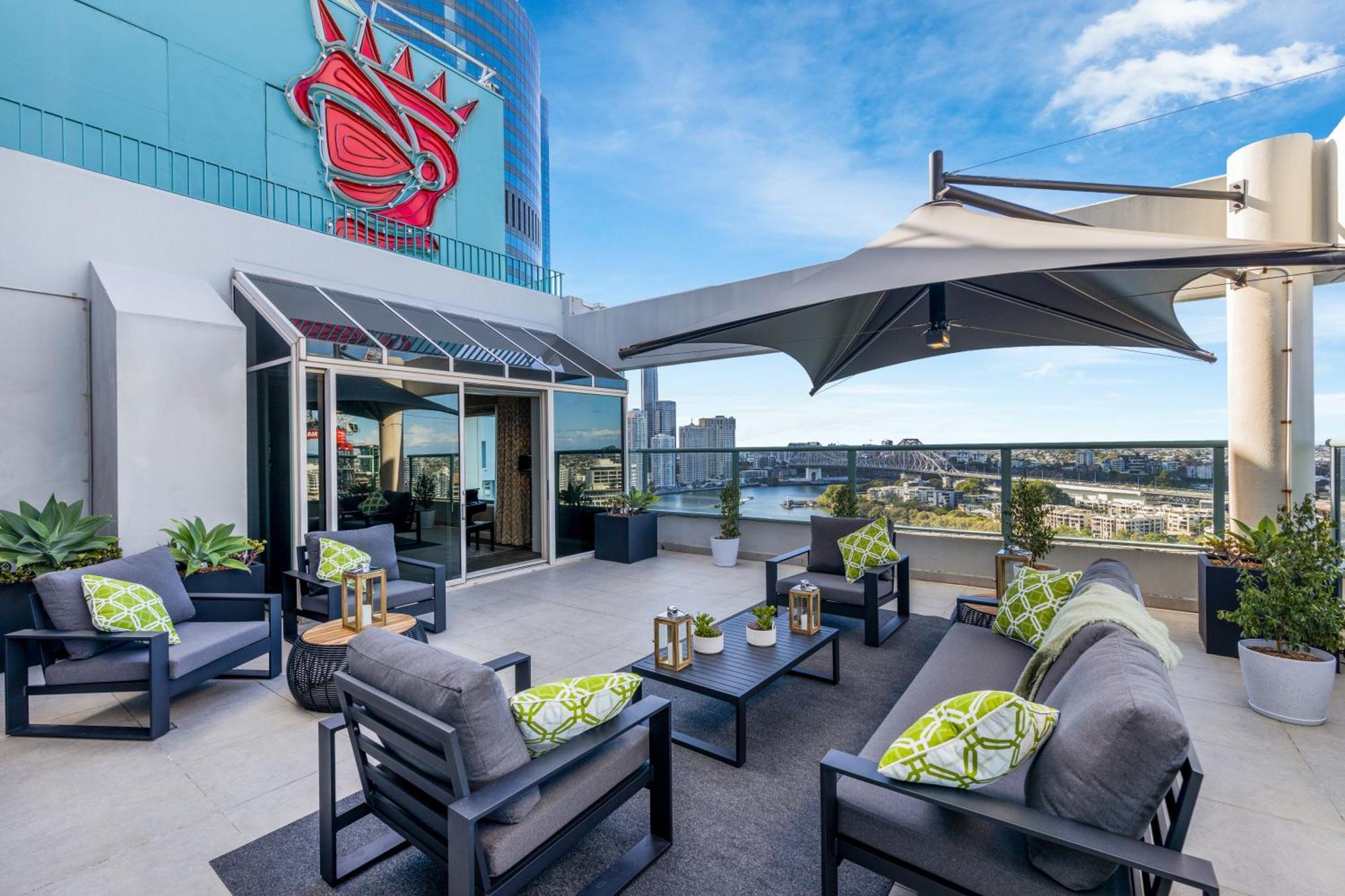 Hotel Stamford Plaza 5*